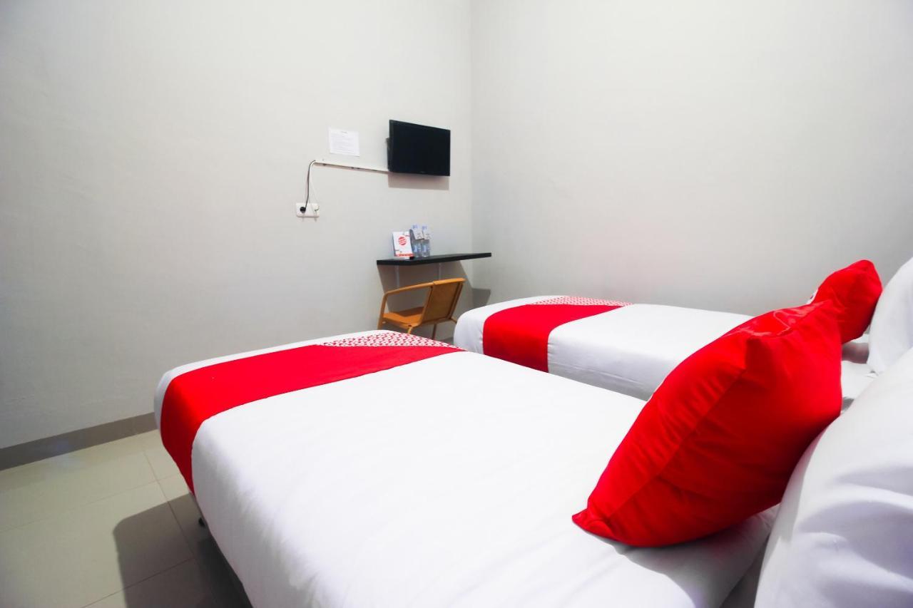 Oyo 1653 Fajar Residence Pekanbaru Zewnętrze zdjęcie