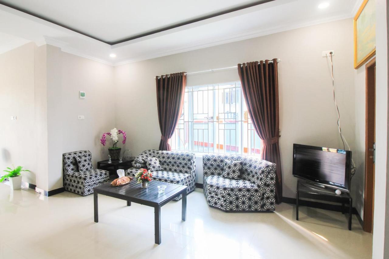 Oyo 1653 Fajar Residence Pekanbaru Zewnętrze zdjęcie