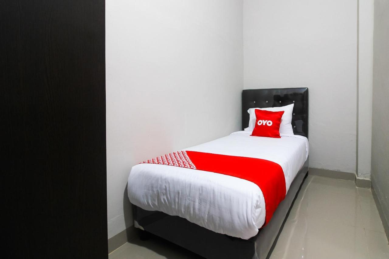 Oyo 1653 Fajar Residence Pekanbaru Zewnętrze zdjęcie