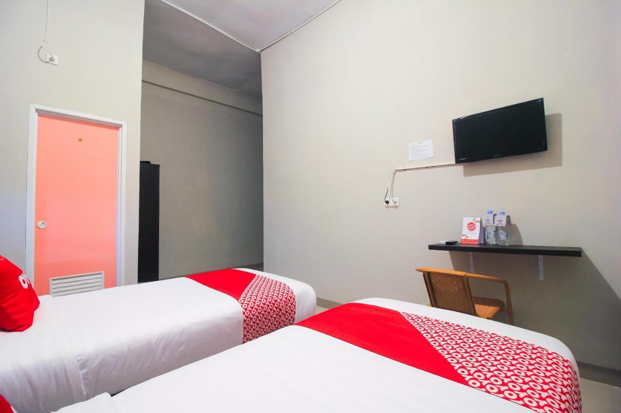 Oyo 1653 Fajar Residence Pekanbaru Zewnętrze zdjęcie