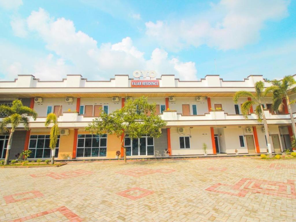 Oyo 1653 Fajar Residence Pekanbaru Zewnętrze zdjęcie