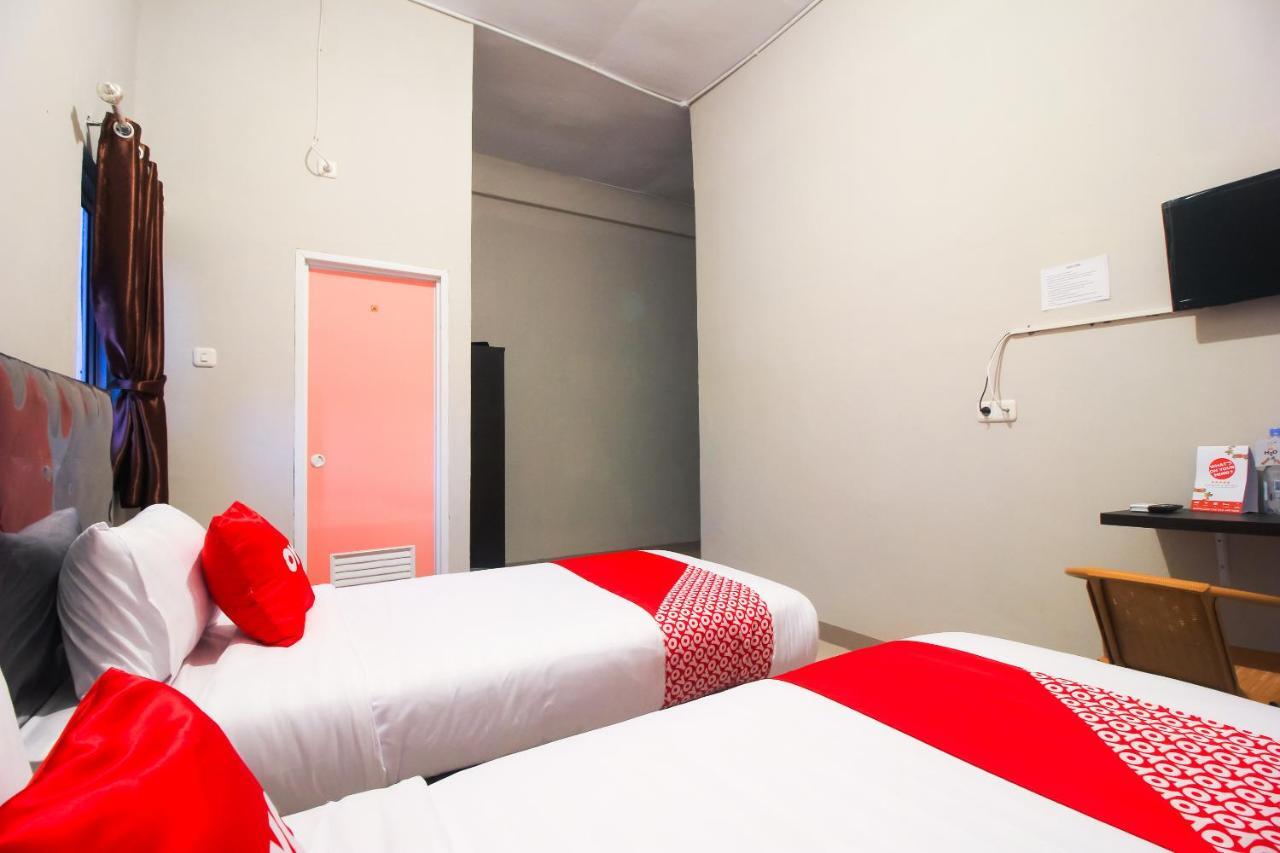 Oyo 1653 Fajar Residence Pekanbaru Zewnętrze zdjęcie