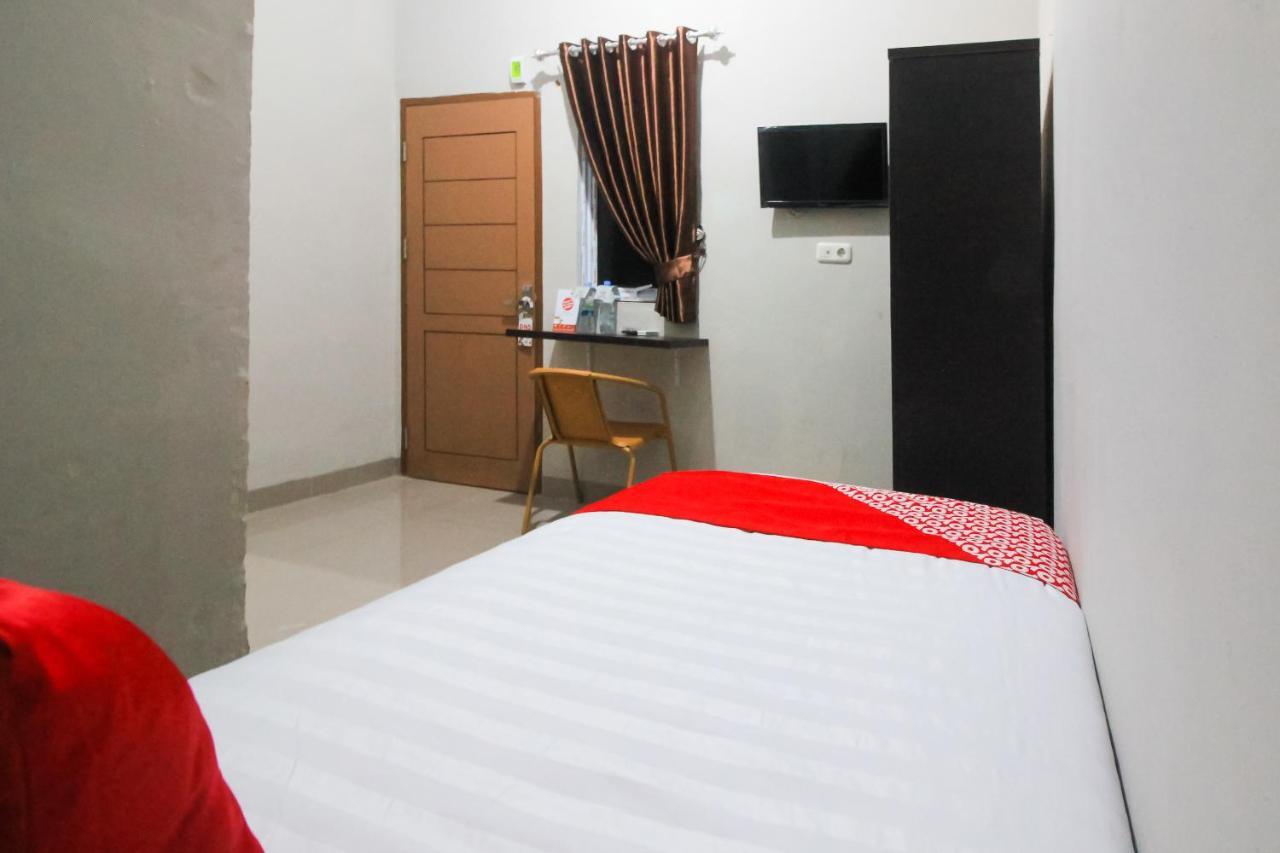 Oyo 1653 Fajar Residence Pekanbaru Zewnętrze zdjęcie